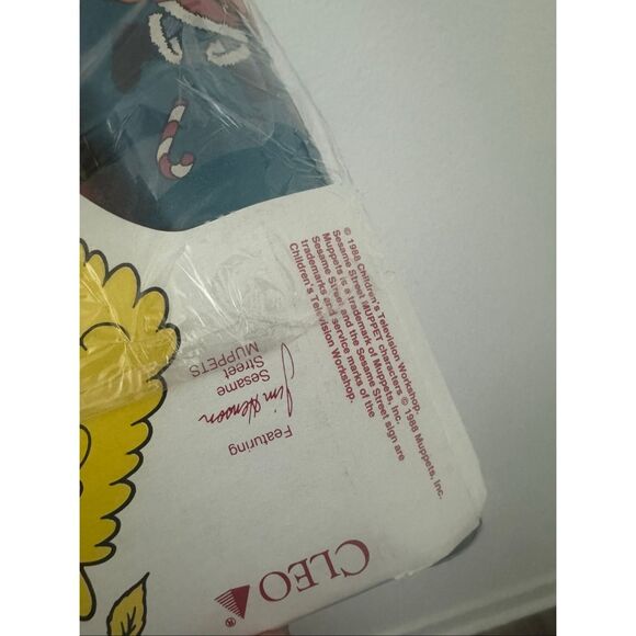 Vintage Sesame Street 1988 Christmas holiday wrapping paper - NEW - Picture 6 of 6